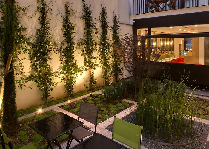 Jardins De Mademoiselle Hotel & Spa París